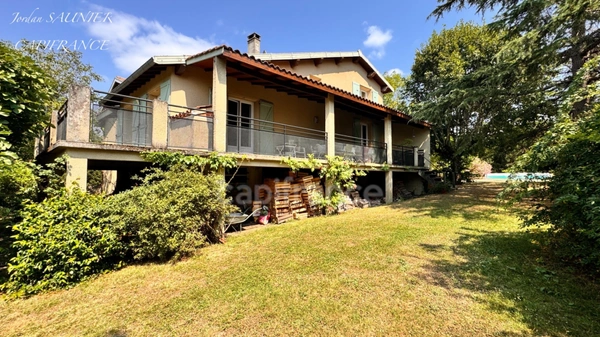 A VENDRE, REVEL(31)-Belle propriété de 230m2 habitables à revel, idéal famille et/ou projet professionnel