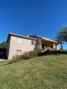 Dpt Haute Garonne (31), à vendre REVEL maison P6   