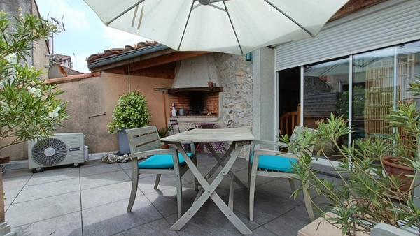 Maison centre ville ,à vendre 4 pièces REVEL (31)