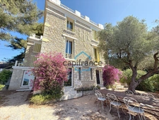 Maison de maître authentique avec vue mer panoramique - Bandol