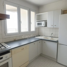 Hyères Gare - Appartement T3 - 77m² - Avec  garage individuel