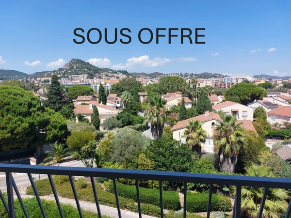 Hyères Gare - Appartement T3 - 77m² - Avec  garage individuel
