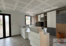 A VENDRE : VALENCIENNES (59) Un bien, mille possibilités : Maison + local professionnel ou logement indépendant ou commerce ou espace bien-être  avec extension possible pour une piscine !