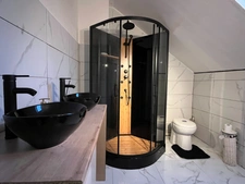 🏡 Grande Maison Thiérachienne de 252 m² – 8 Chambres + Studio – Proche Centre d’Hirson (02)