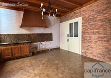 FOURMIES CENTRE-VILLE – Maison semi-plain-pied - 4 chambres - Jardin et dépendances
