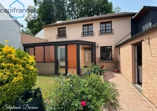 A VENDRE : MAISON SEMI PLAIN-PIED AVEC JARDIN ET DOUBLE GARAGE – FOURMIES (59)