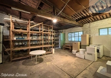 A VENDRE : VALENCIENNES (59) Un bien, mille possibilités : Maison + local professionnel ou logement indépendant ou commerce ou espace bien-être  avec extension possible pour une piscine !