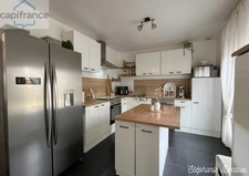 🏡 À VENDRE – Pavillon récent  – 105 m² – 3 chambres – Semi plain-pied – DPE B – Jardin – Cour