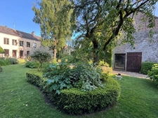A VENDRE : MAISON DE MAÎTRE DE CHARME, 315 M², JARDIN ARBORÉ ET 5 DÉPENDANCES – 286 900 €