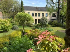 Magnifique Demeure au Charme fou ! Centre-ville La Capelle (02) 