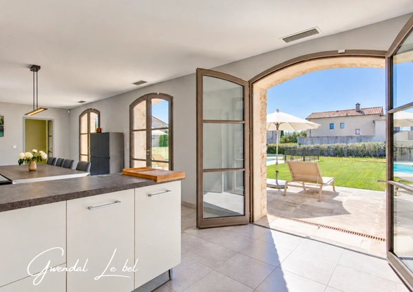 Villa de 5 pièces 160 m2, UZES (30)