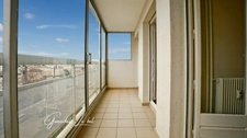 Appartement T3 rénové de 70 m² Nîmes centre 