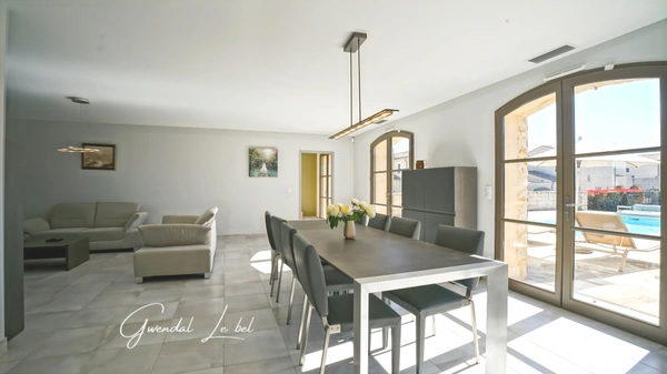 Villa de 5 pièces 160 m2, UZES (30)