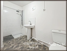 Maison en pierre à vendre 5 pièces 2 chambres Nombreuses Dépendances Terrain 22 400 m² Champigny-En-Rochereau (86)