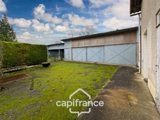 House for sale 5-room house including 3 bedrooms VILLIERS (86) Land of 1028 m² with outbuildings