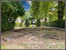 Hyper centre Neuville-de-Poitou – Maison de caractère 305 m² – Jardin, garages et fort potentiel