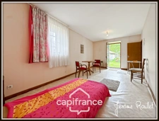 Stone house for sale to renovate, 5 rooms, 3 bedrooms, outbuildings, 1.5 ha of land, Champigny-En-Rochereau (86)
