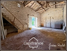 Stone house for sale in Champigny-En-Rochereau (86), 6 rooms, 4 bedrooms, 1900 m² plot with outbuildings