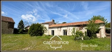Maison en pierre à vendre 5 pièces 2 chambres Nombreuses Dépendances Terrain 22 400 m² Champigny-En-Rochereau (86)