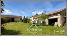 Maison en pierre à vendre 5 pièces 2 chambres Nombreuses Dépendances Terrain 22 400 m² Champigny-En-Rochereau (86)