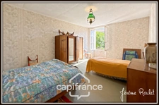 Stone house for sale in Champigny-En-Rochereau (86), single storey, to renovate, 3 rooms, 2 bedrooms, 870 m² plot with outbuildings