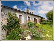 Maison en pierre à vendre 5 pièces 3 chambres Dépendances Terrain 1,5 ha Champigny-En-Rochereau (86)