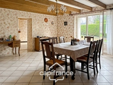 House for sale 5-room house including 3 bedrooms VILLIERS (86) Land of 1028 m² with outbuildings