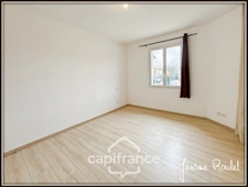 Maison à vendre 4 pièces 3 chambres Garage Terrain 470 m² VOUNEUIL SOUS BIARD (86)
