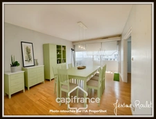 Dpt Vienne (86), for sale POITIERS Couronneries, 5-room apartment of 91 m² with cellar and balcony