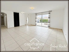 Maison à vendre 4 pièces 3 chambres Garage Terrain 470 m² VOUNEUIL SOUS BIARD (86)