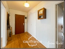 Dpt Vienne (86), for sale POITIERS Couronneries, 5-room apartment of 91 m² with cellar and balcony