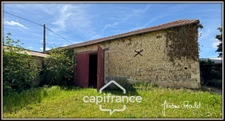 Maison en pierre à vendre 5 pièces 2 chambres Nombreuses Dépendances Terrain 22 400 m² Champigny-En-Rochereau (86)