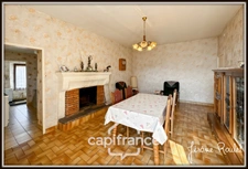 Stone house for sale in Champigny-En-Rochereau (86), single storey, to renovate, 3 rooms, 2 bedrooms, 870 m² plot with outbuildings