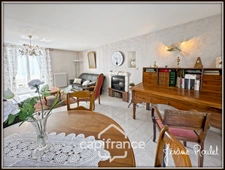 Stone house for sale in Champigny-En-Rochereau (86), 6 rooms, 4 bedrooms, 1900 m² plot with outbuildings