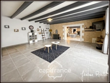 Stone house for sale, 6 rooms, 4 bedrooms + independent studio on 3,260 m² of land with outbuildings, Champigny-En-Rochereau (86)