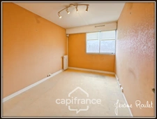 Dpt Vienne (86), for sale POITIERS Couronneries, 5-room apartment of 91 m² with cellar and balcony