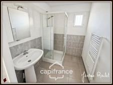 House for sale 4 rooms POITIERS (86) 3 bedrooms Land 380 m²