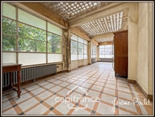 Hyper centre Neuville-de-Poitou – Maison de caractère 305 m² – Jardin, garages et fort potentiel