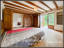 Stone house for sale to renovate, 5 rooms, 3 bedrooms, outbuildings, 1.5 ha of land, Champigny-En-Rochereau (86)