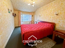 House for sale 5-room house including 3 bedrooms VILLIERS (86) Land of 1028 m² with outbuildings
