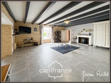 Stone house for sale, 6 rooms, 4 bedrooms + independent studio on 3,260 m² of land with outbuildings, Champigny-En-Rochereau (86)