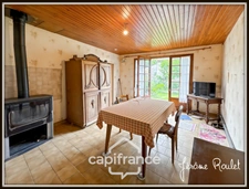 Stone house for sale to renovate, 5 rooms, 3 bedrooms, outbuildings, 1.5 ha of land, Champigny-En-Rochereau (86)