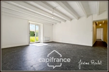 Maison en pierre à vendre 5 pièces 2 chambres Nombreuses Dépendances Terrain 22 400 m² Champigny-En-Rochereau (86)