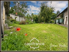 Stone house for sale to renovate, 5 rooms, 3 bedrooms, outbuildings, 1.5 ha of land, Champigny-En-Rochereau (86)