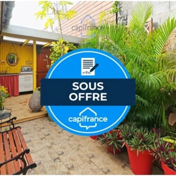 Terre Sainte – Charmante maison Bourbon Bois T3/4 rénovée dans un quartier prisé de Saint-Pierre