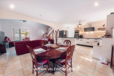 VILLA FAMILIALE F5 AVEC PISCINE, VUE DÉGAGÉE ET SUPERBES VOLUMES – SAINT-LOUIS