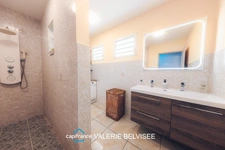 VILLA FAMILIALE F5 AVEC PISCINE, VUE DÉGAGÉE ET SUPERBES VOLUMES – SAINT-LOUIS