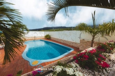 VILLA FAMILIALE F5 AVEC PISCINE, VUE DÉGAGÉE ET SUPERBES VOLUMES – SAINT-LOUIS