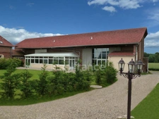 BIEN RARE – ENSEMBLE IMMOBILIER AU FORT POTENTIEL SUR PRÈS DE 4000 m² DE TERRAIN à DAMERAUCOURT (80)