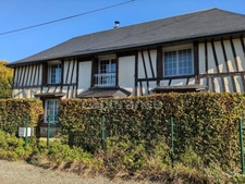 À proximité d’Aumale – Spacieuse maison familiale de 180 m² sur un terrain clos de plus de 1000 m²